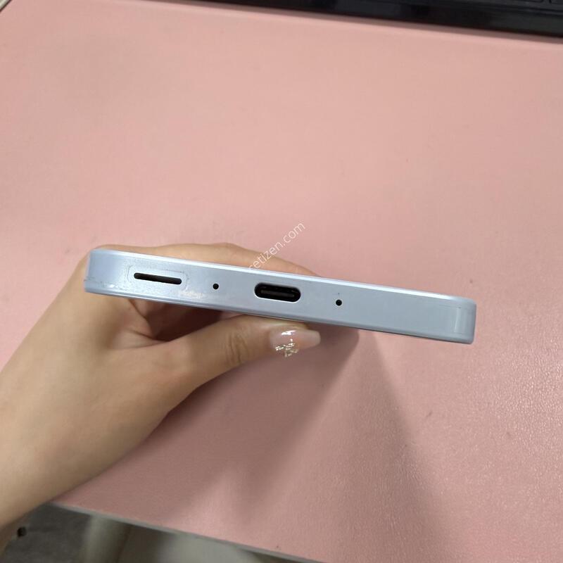 ������A35 ���̽����� 128GB