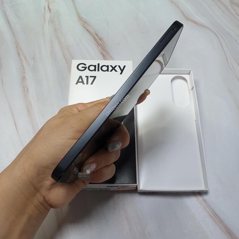 SK ������ A17 ���� 128G ����ǰ �̻�� S�� Ǯ�ڽ��Ǹ�