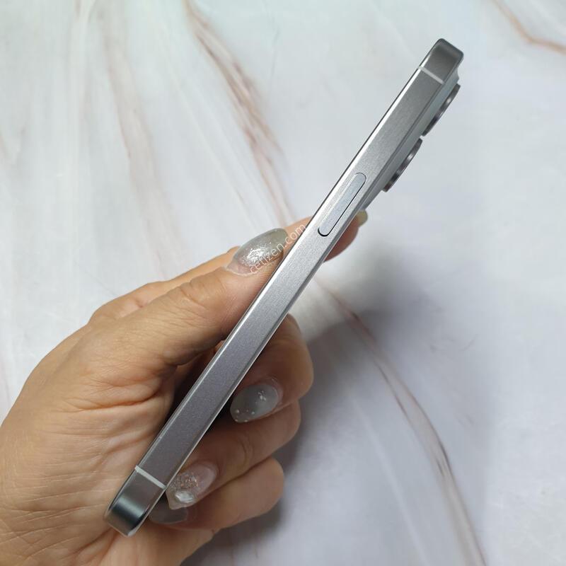 ������15���� ȭ��ƮƼŸ�� 256G A�� �Ǹ��մϴ�