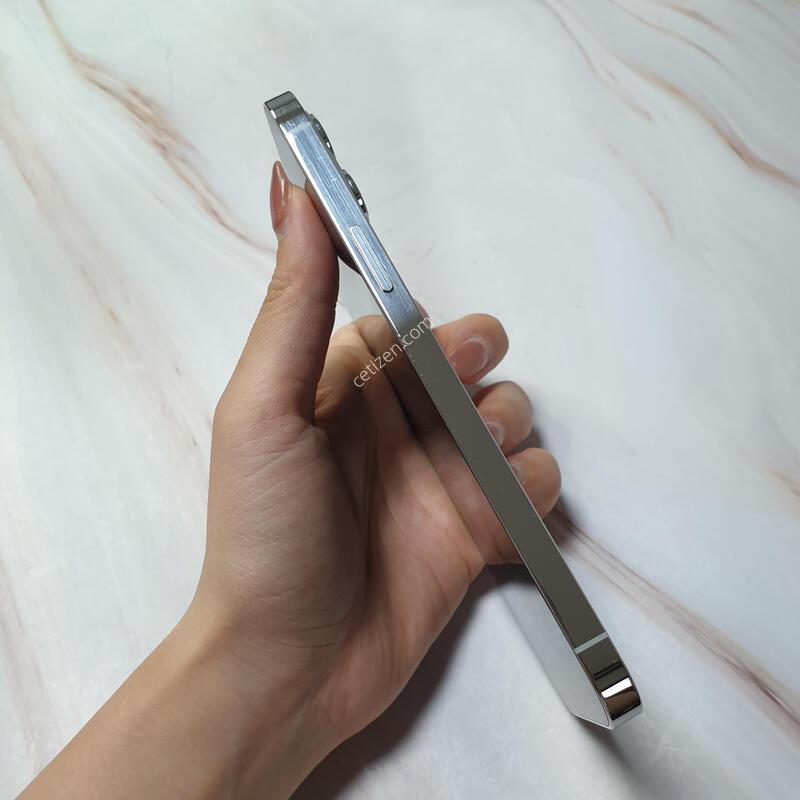 ������ 12���θƽ� �ǹ� 128G A�� �Ǹ��մϴ�