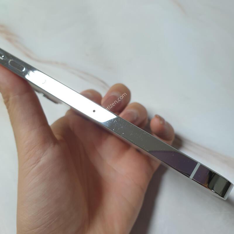 ������ 12���θƽ� �ǹ� 128G A�� �Ǹ��մϴ�