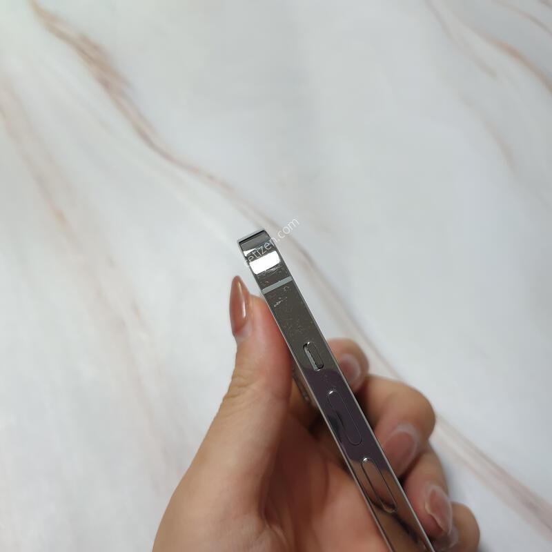 ������ 12���θƽ� �ǹ� 128G A�� �Ǹ��մϴ�