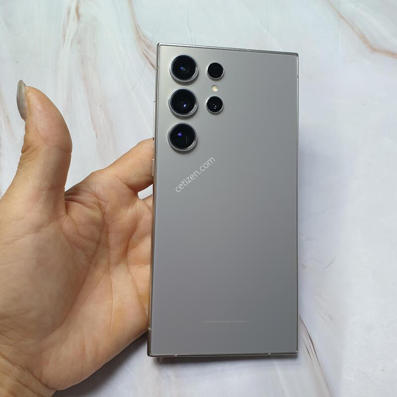 SK ������ S24��Ʈ�� ƼŸ���׷��� 256G A�� �Ǹ��մϴ�