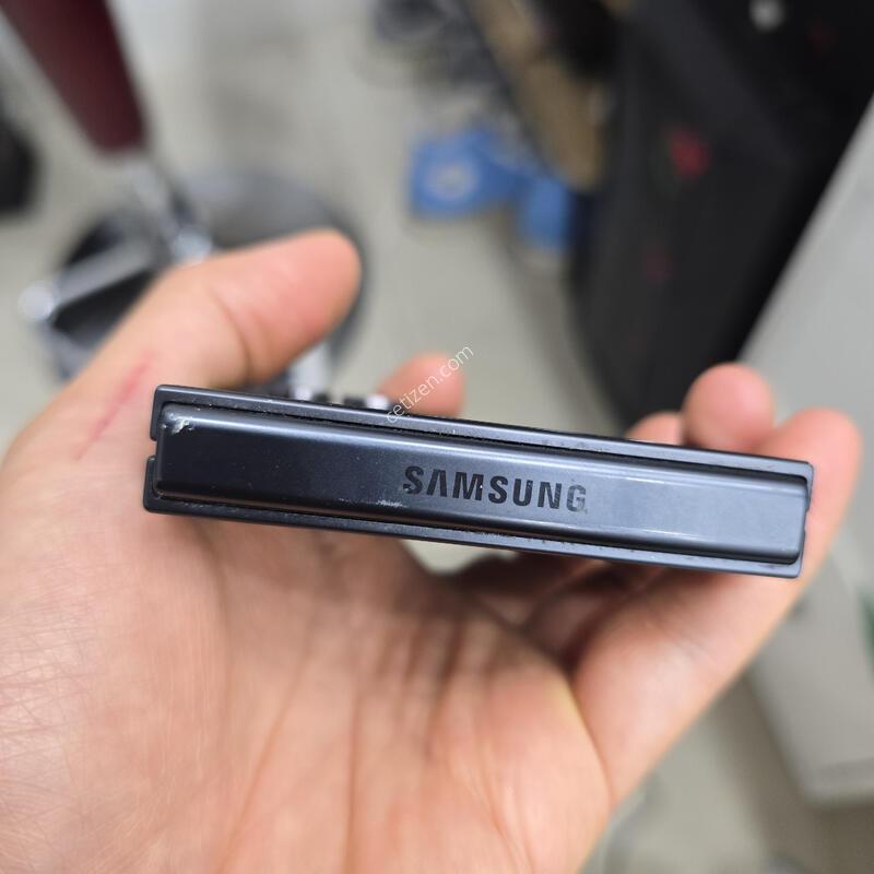 �ø�7 256GB