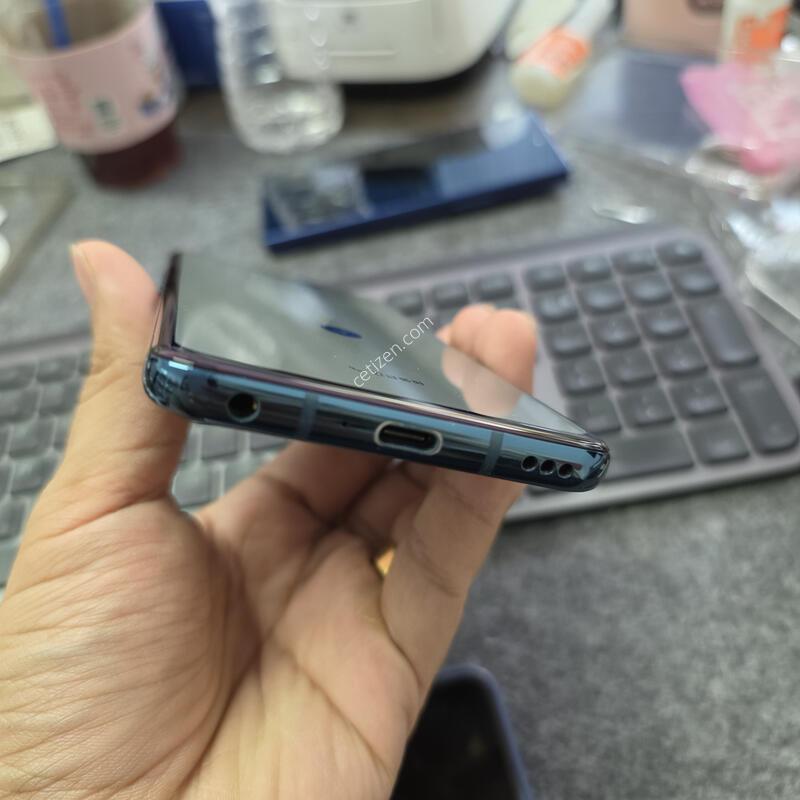 (601)g8