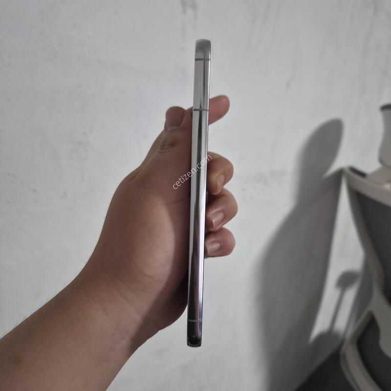 ������ S22 �÷��� ȭ��Ʈ 256G