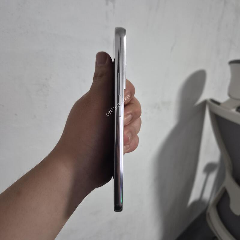 ������ S22 �÷��� ȭ��Ʈ 256G