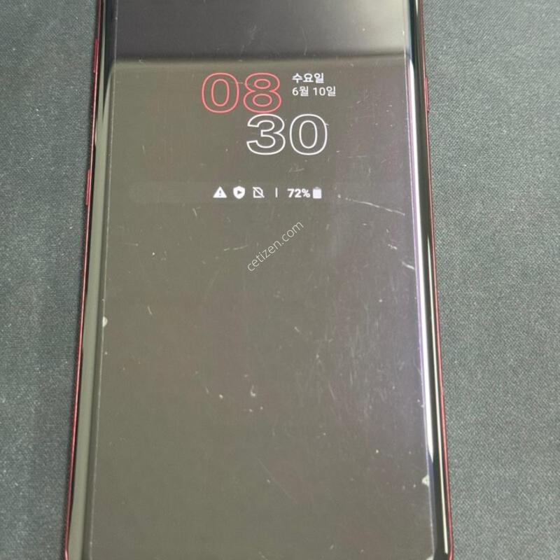 LG v40
