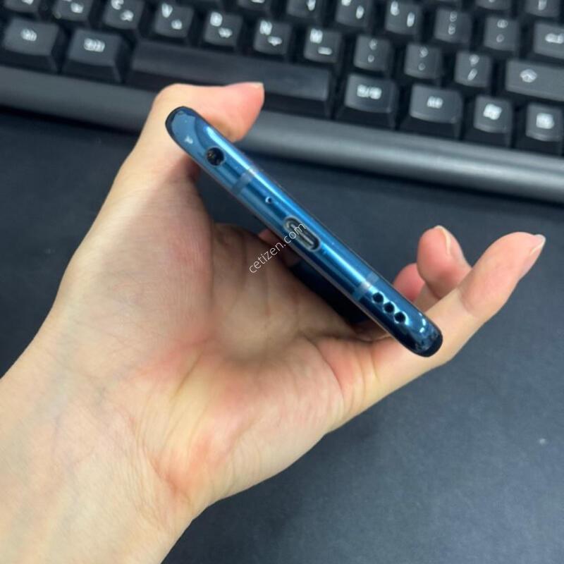 ������ v40
