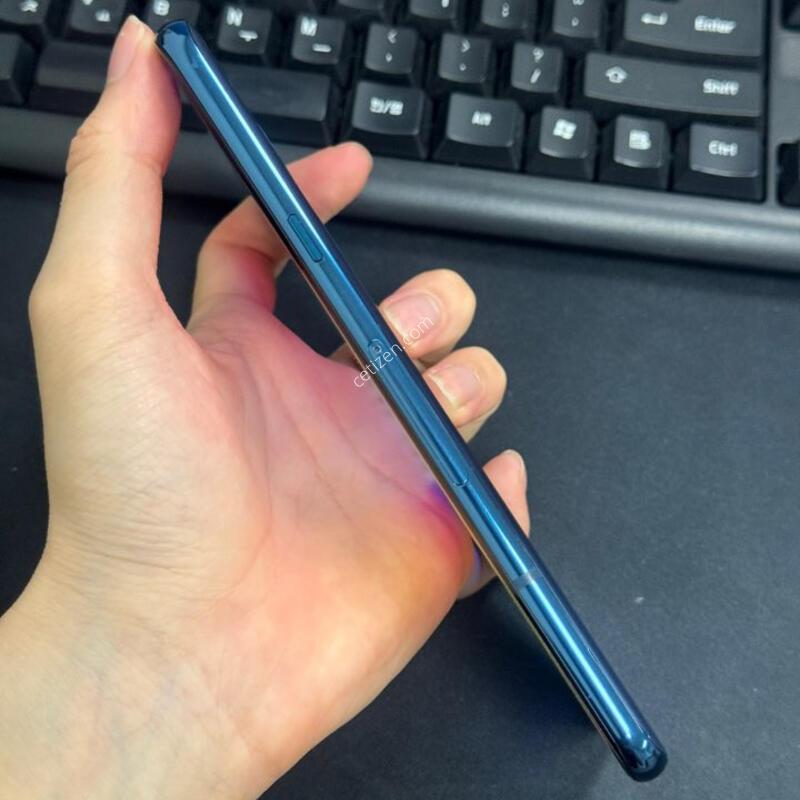 ������ v40