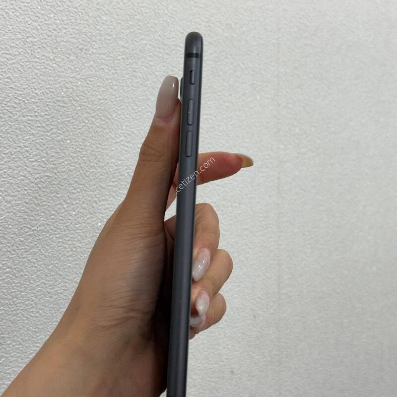������8+ �׷��� 64GB/100% Y1913