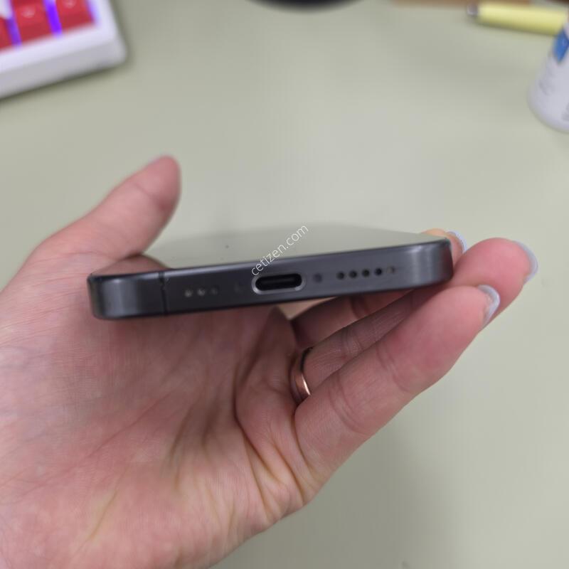 ������15���� 256GB ����ƼŸ��