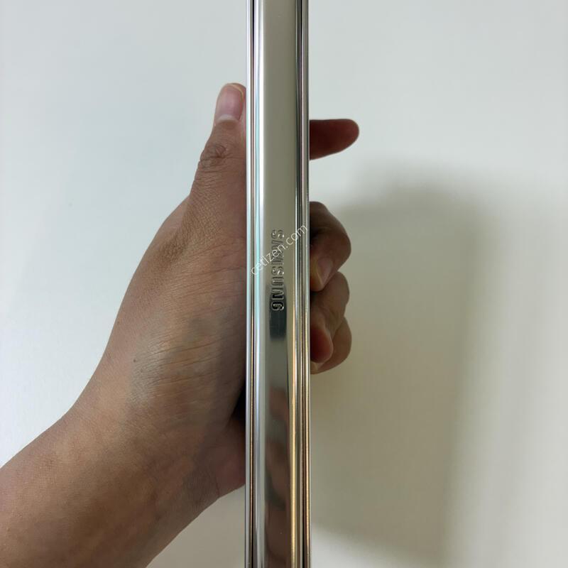 ������ ����4 256g ȭ��Ʈ ��밨 �ִ� ��ǰ ������ �Ǹ��մϴ�.