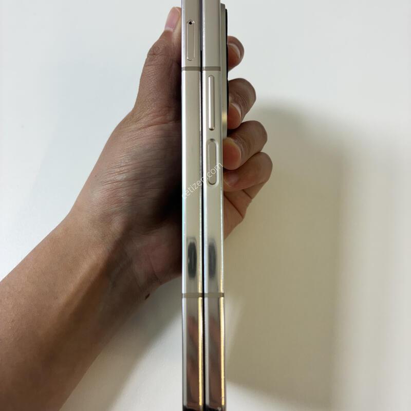 ������ ����4 256g ȭ��Ʈ ��밨 �ִ� ��ǰ ������ �Ǹ��մϴ�.
