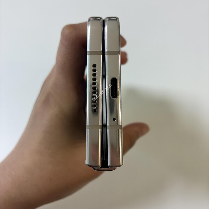 ������ ����4 256g ȭ��Ʈ ��밨 �ִ� ��ǰ ������ �Ǹ��մϴ�.
