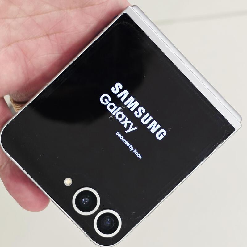 ������ Z �ø�6 �ǹ� 256GB A�� / �������׵θ� ��ü �Ϸ�