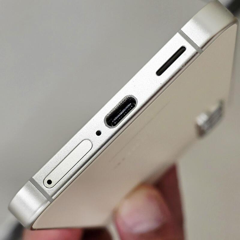 ������ S24 ũ������ 256GB Ǯ�ڽ� ���� S���Ǹ�