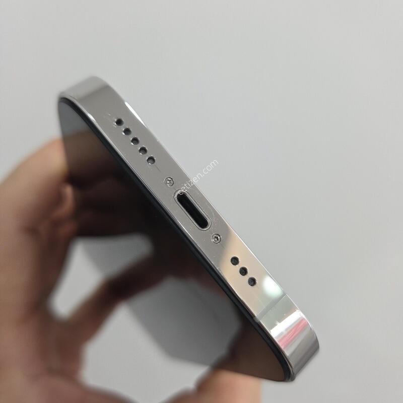 ������ 13���� 512GB ȭ��Ʈ