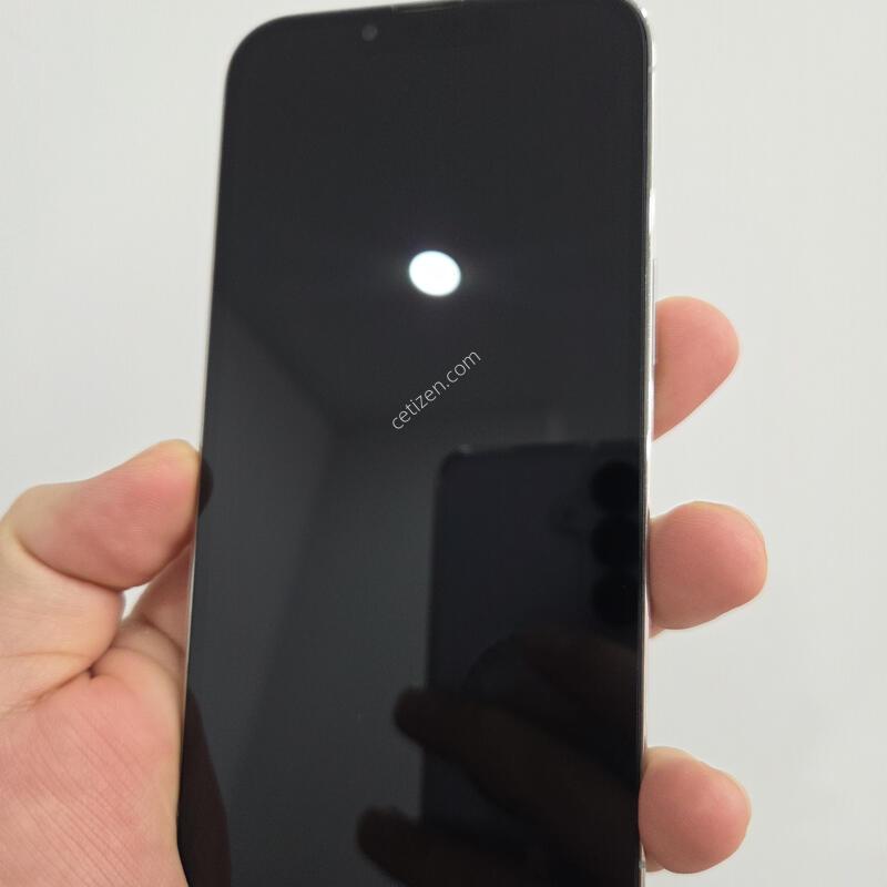 ������ 13���� 512GB ȭ��Ʈ