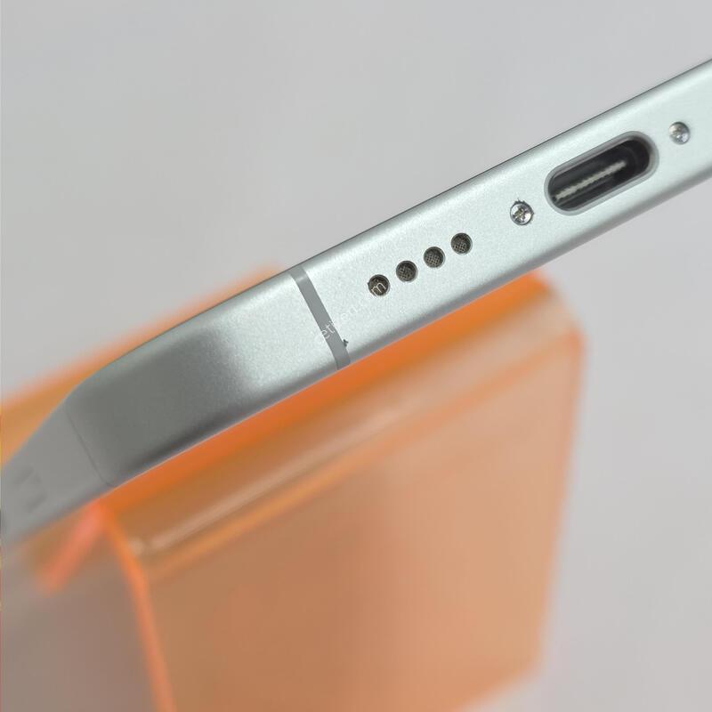 ������16�÷��� 256GB ȭ��Ʈ