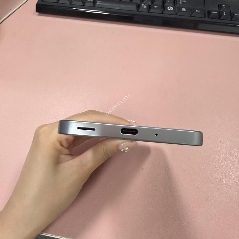 ������A17 �׷��� 128GB  �ܰ�A��