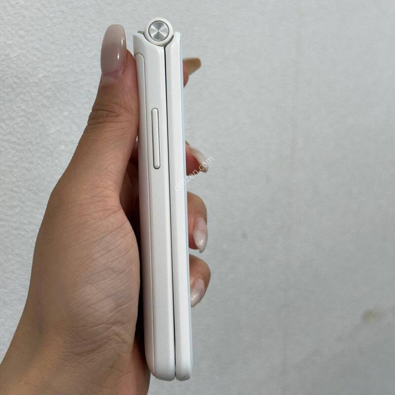 ����������2 ȭ��Ʈ 32GB Y1930