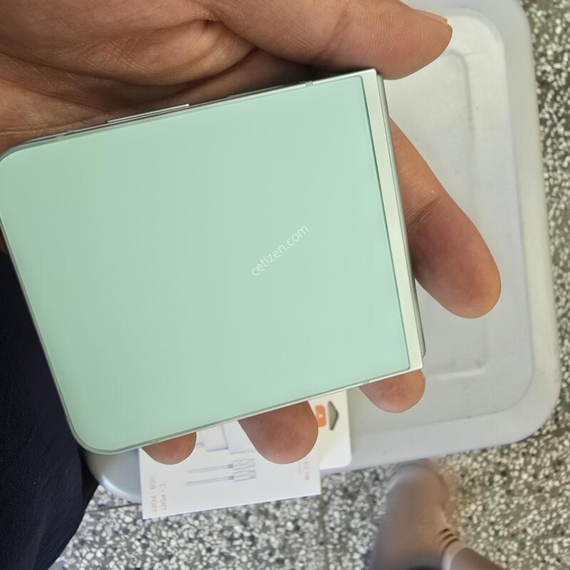 U+ �ø�6(F741) 256G ��Ʈ���� �������� ����� �˴ϴ�