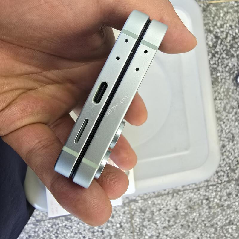U+ �ø�6(F741) 256G ��Ʈ���� �������� ����� �˴ϴ�