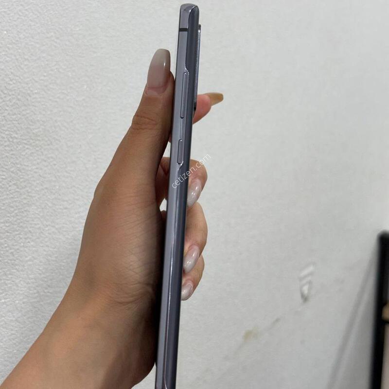 ������ ��Ʈ20 �׷��� 256GB Y1935