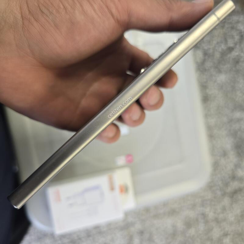 U+ S24��Ʈ�� 256G �׷��̻��� ����� ����� �˴ϴ�