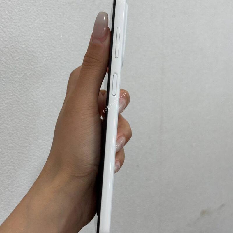 ������A23 ȭ��Ʈ 128GB Y1936