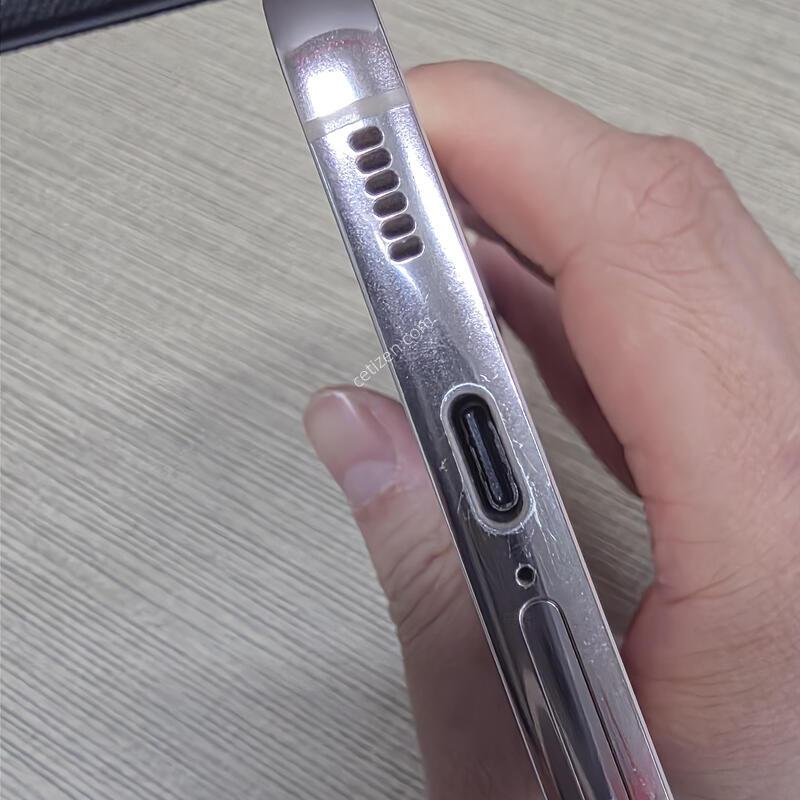 22�÷��� 256GB