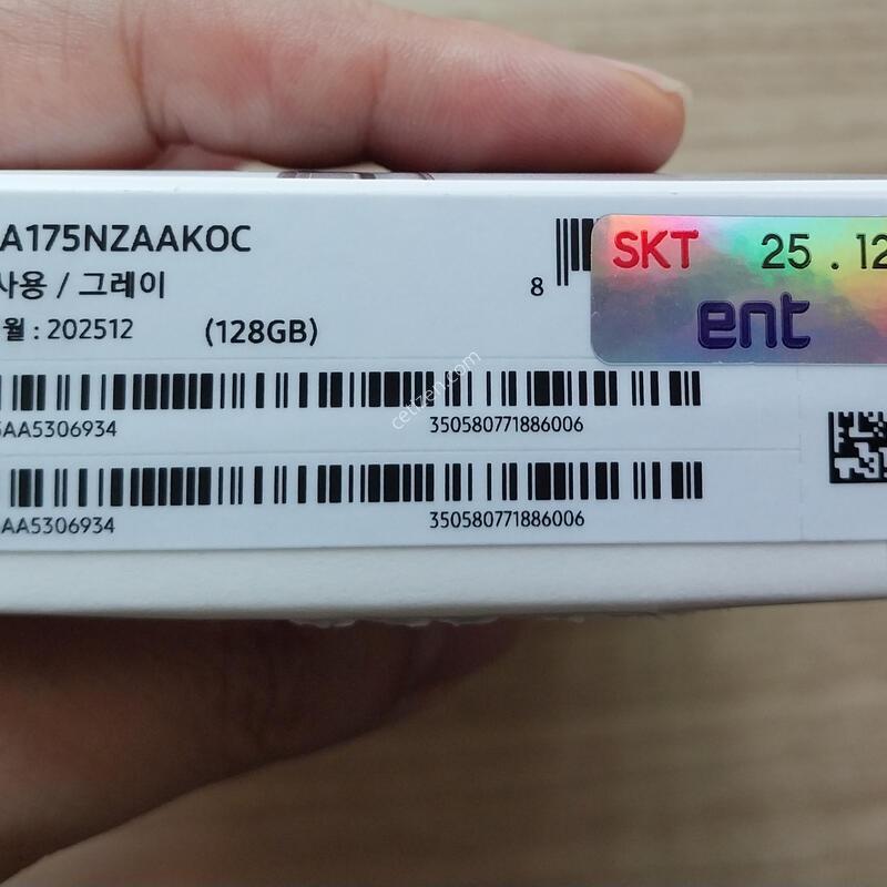 �Ｚ ������ A17 128GB �׷��� Ǯ�ڽ�