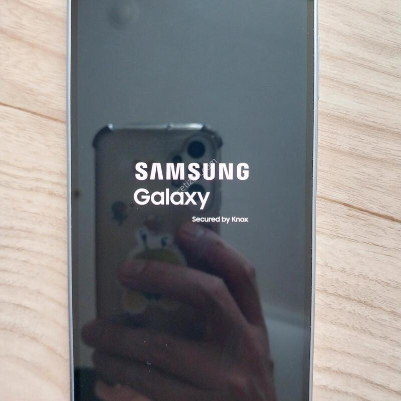 �Ｚ ������ A17 128GB �׷��� Ǯ�ڽ�