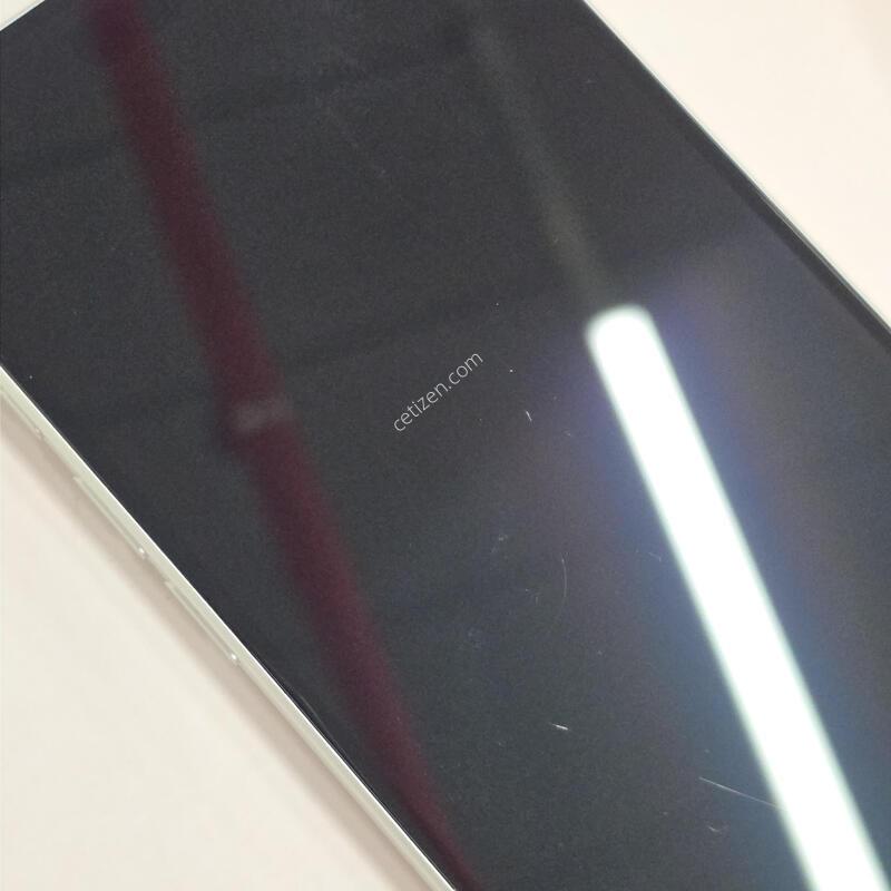 ������16�÷��� 256GB ȭ��Ʈ