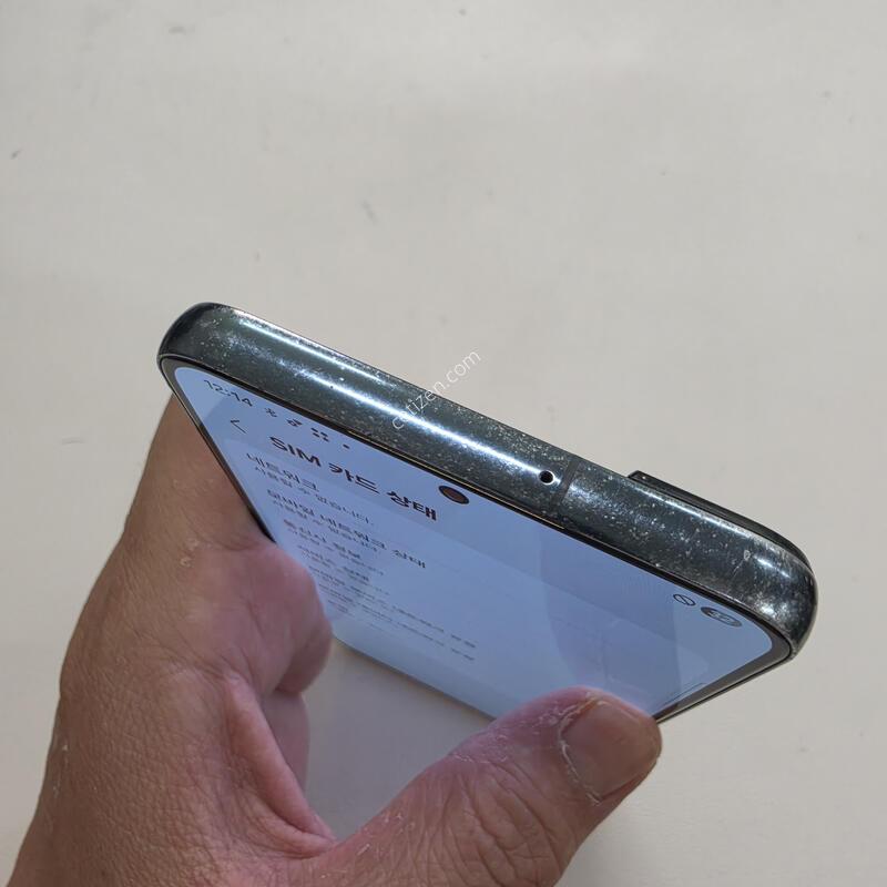 ������ S22�÷��� �׸� ���ܻ�