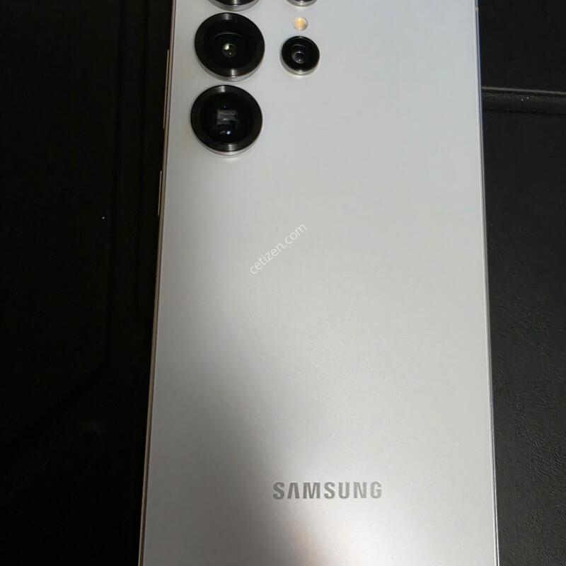 KT ������ s26��Ʈ�� 1TB ȭ��Ʈ �Ǹ��մϴ�