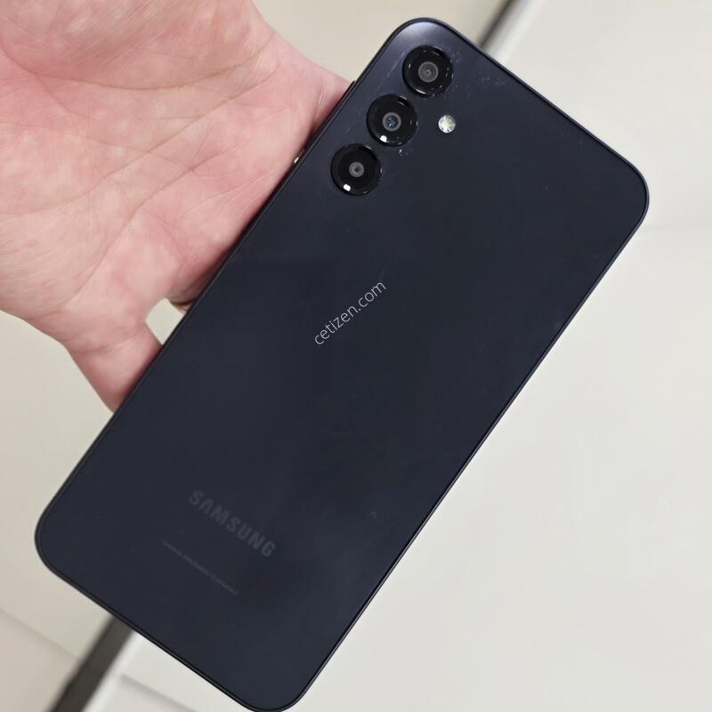 ������ A24 ���� 128GB / �����ֻ� / �����