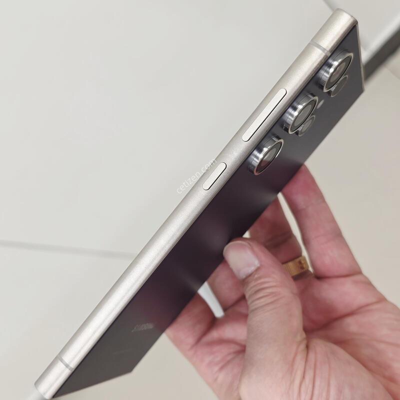 ������ S24 ��Ʈ�� ���� 256GB / ���ܻ� / �ڽ�����