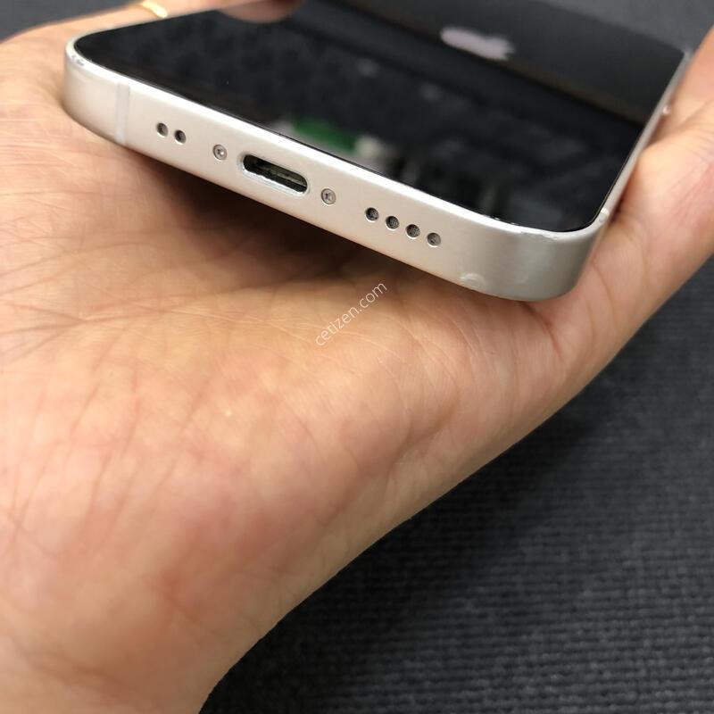 ������13�̴� ȭ��Ʈ 128G,�����ϰ� �Ǹ��մϴ�