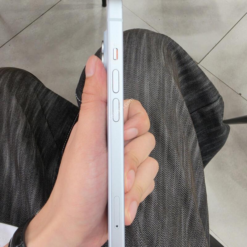 ������ 15 ȭ��Ʈ 128GB �Ǹ��մϴ�