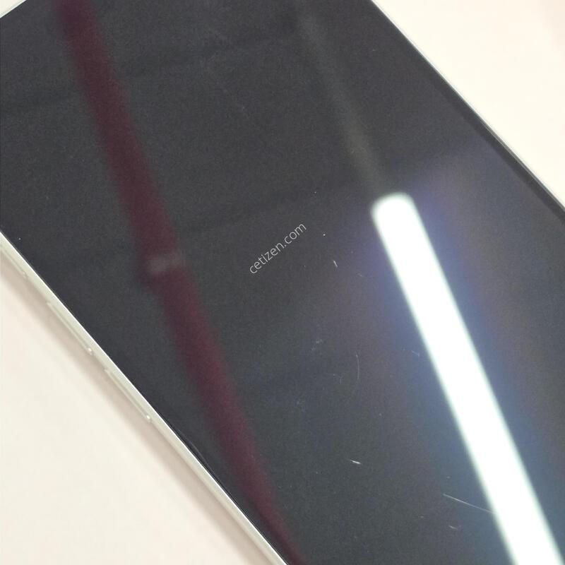 ������16�÷��� 256GB ȭ��Ʈ