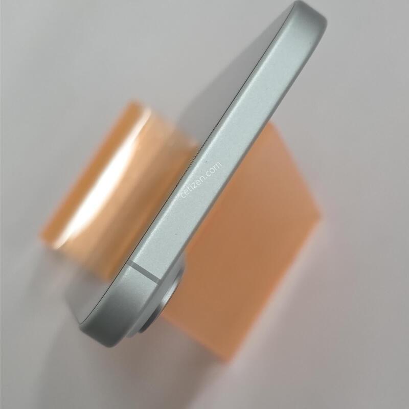 ������16�÷��� 256GB ȭ��Ʈ
