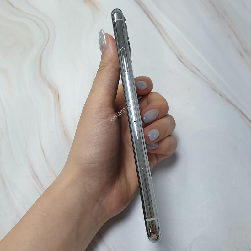 ������11���θƽ� �ǹ� 256G A�� �Ǹ��մϴ�