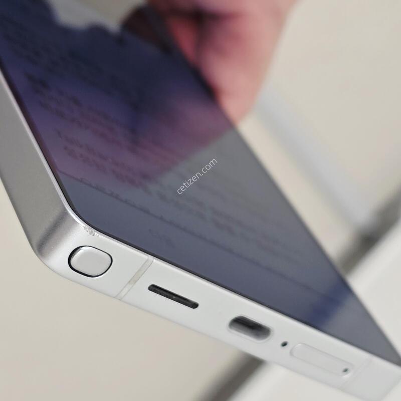 ������ S25 ��Ʈ�� ƼŸ�� ȭ��Ʈ 512GB Ǯ�ڽ� A�� �Ǹ�