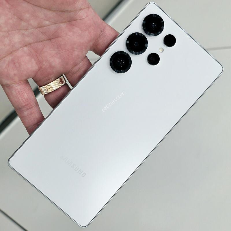 ������ S25 ��Ʈ�� ƼŸ�� ȭ��Ʈ 512GB Ǯ�ڽ� A�� �Ǹ�
