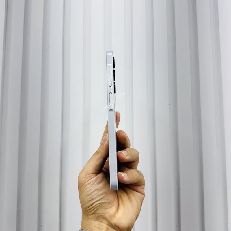 ������A16 ����Ʈ�׷��� 128GB