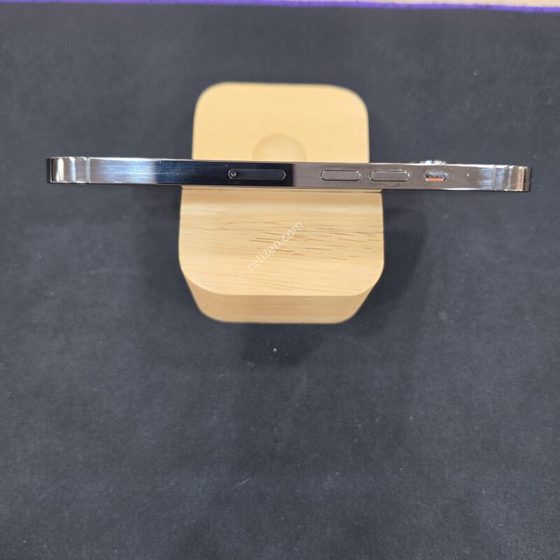 SKT ������13���� 256GB �׷�����Ʈ