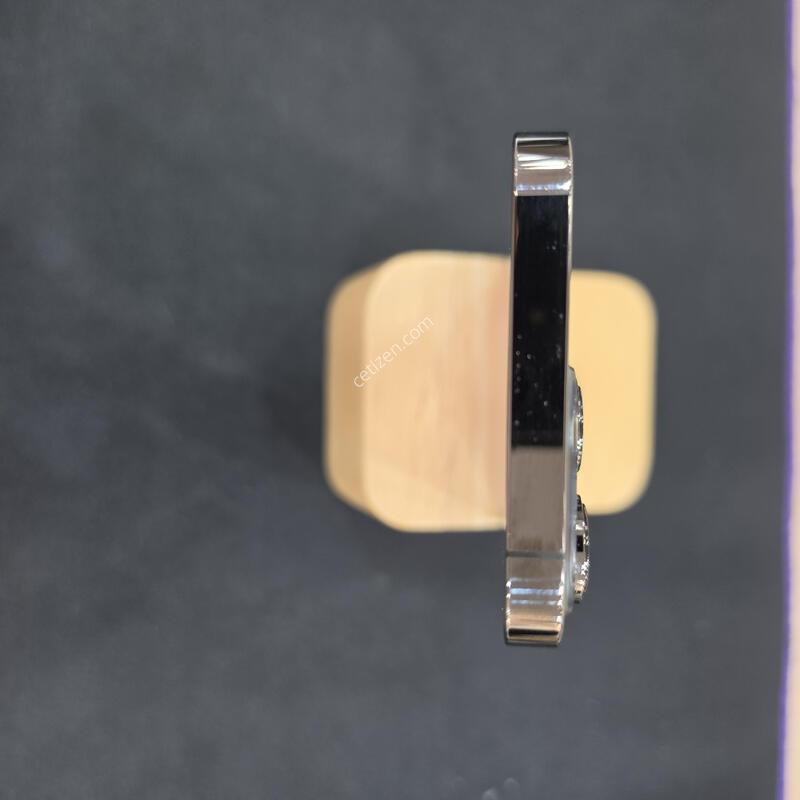 SKT ������13���� 256GB �׷�����Ʈ