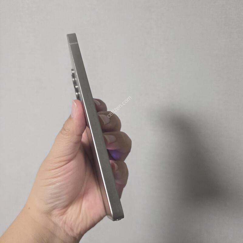 ������ S25��Ʈ�� ƼŸ�� �׷��� 256�Ⱑ A�� �Ⱦƿ�~